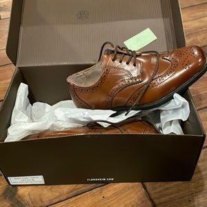 Size 13 M kids/ boys Reveal Wing Jr. dress shoe. Leather